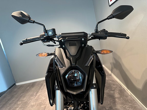VOGE 125R 16 of 30
