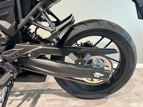 VOGE 125R 29 of 30