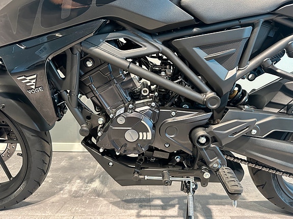 VOGE 125R 28 of 30