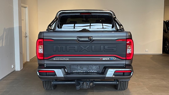 Maxus T90 EV 23 of 27