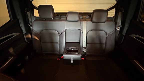 Maxus T90 EV 27 of 27