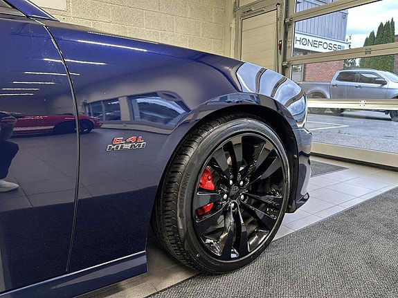 Dodge Charger 4 of 5