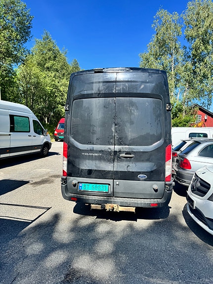 Ford Transit 2 of 5