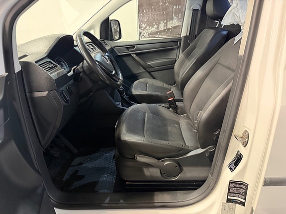 Volkswagen Caddy Maxi 10 of 21