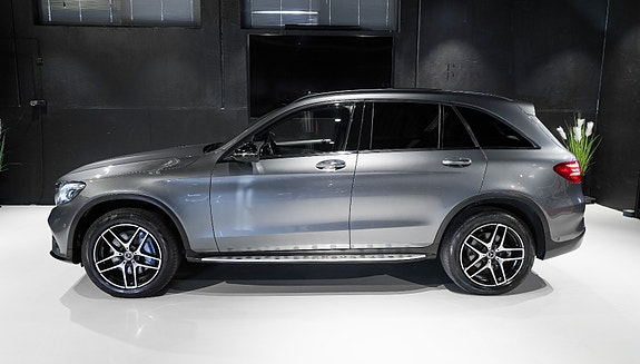 Mercedes-Benz GLC350 e 3 of 5