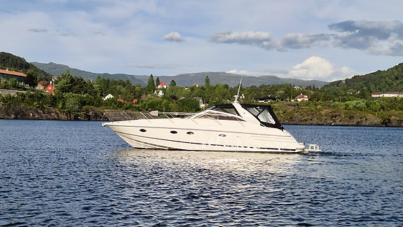 KLASSIKER: Princess V 42 - 590 timer etter overhaling - Autopilot- GI BUD! 5 of 5