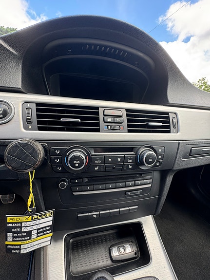 BMW 325i 14 of 30