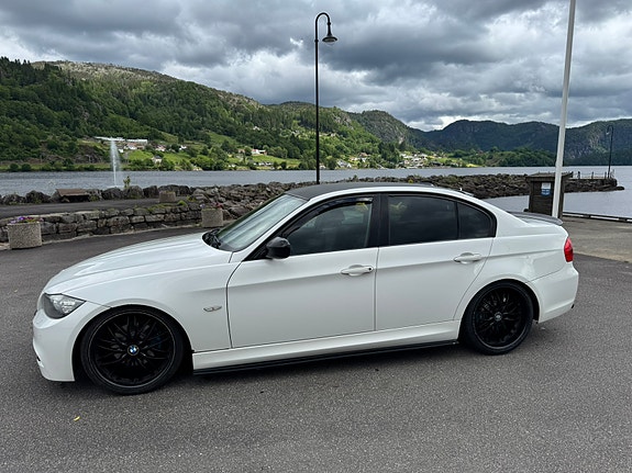 BMW 325i 6 of 30