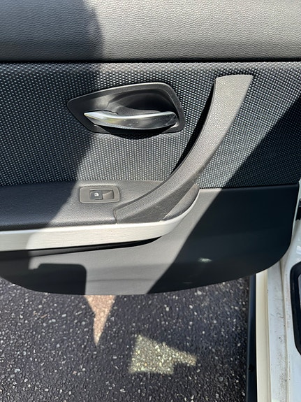 BMW 325i 24 of 30
