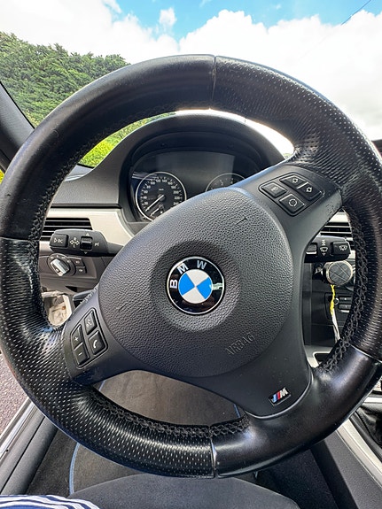 BMW 325i 12 of 30