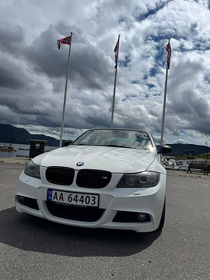 BMW 325i 5 of 30