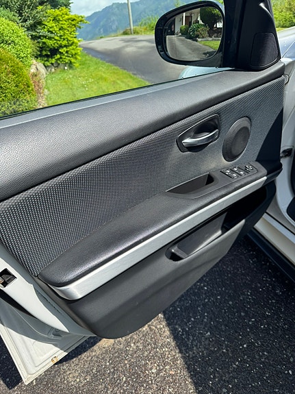 BMW 325i 21 of 30