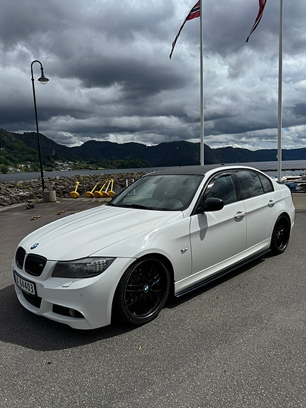 BMW 325i 8 of 30