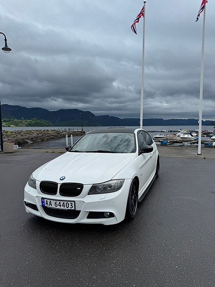 BMW 325i 3 of 30