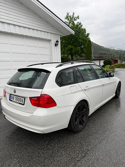 BMW 318d 7 of 30
