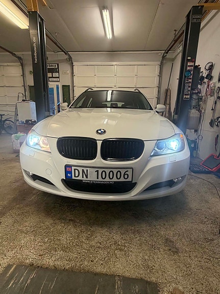BMW 318d 28 of 30