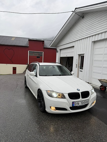 BMW 318d 3 of 30