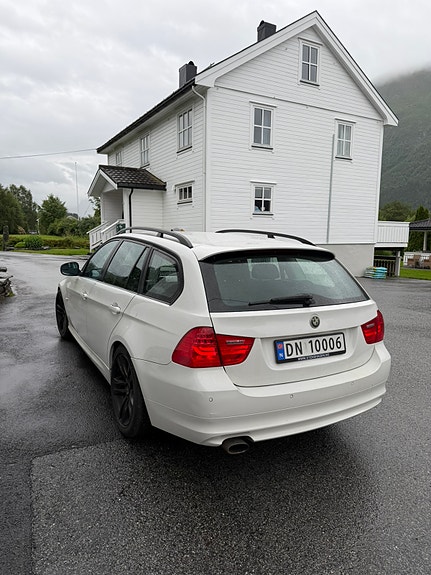BMW 318d 6 of 30