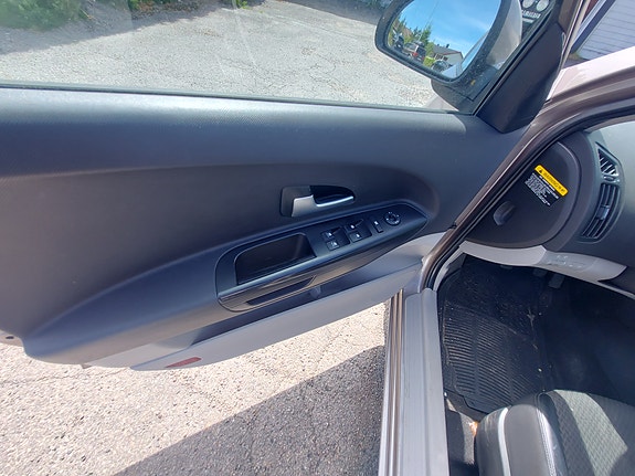 Kia Ceed 10 of 17