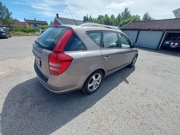 Kia Ceed 6 of 17