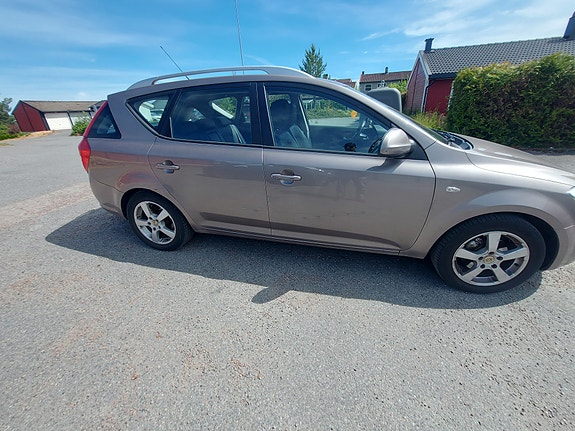 Kia Ceed 8 of 17