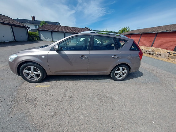 Kia Ceed 3 of 17
