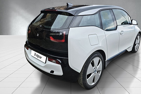 BMW i3 4 of 5
