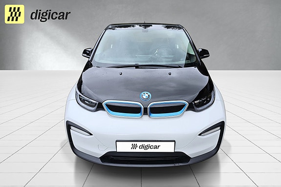 BMW i3 2 of 5