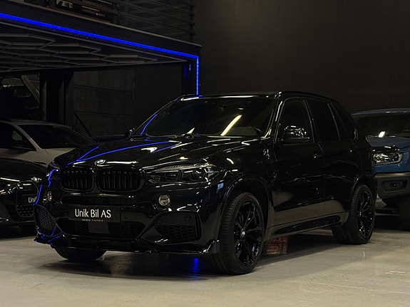 BMW X5 2 of 5