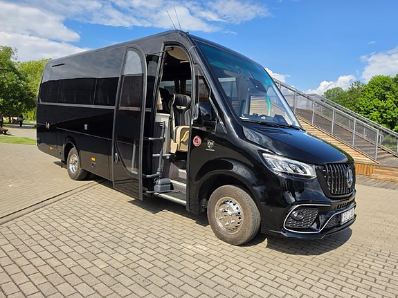 Mercedes-Benz SPRINTER 4 of 5