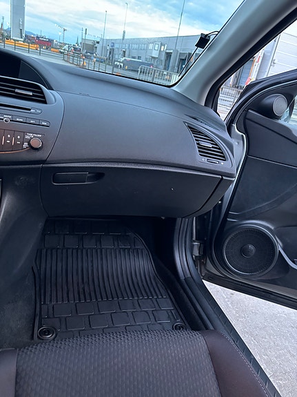 Honda Civic 17 of 25