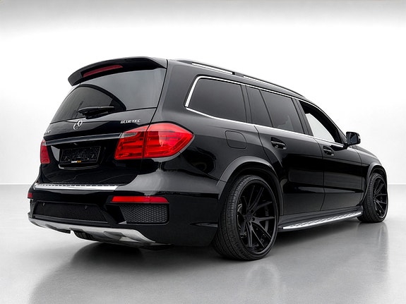 Mercedes-Benz GL350 5 of 5