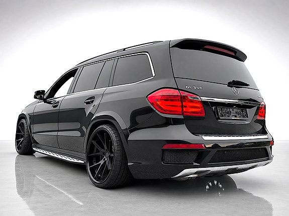 Mercedes-Benz GL350 4 of 5