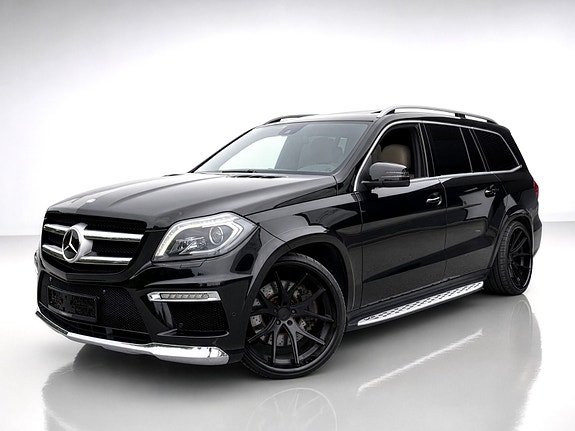 Mercedes-Benz GL350 2 of 5