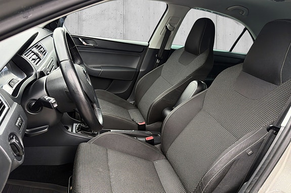 Skoda Rapid 8 of 18