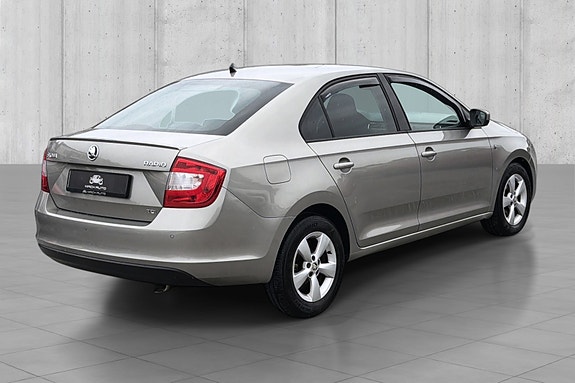 Skoda Rapid 6 of 18