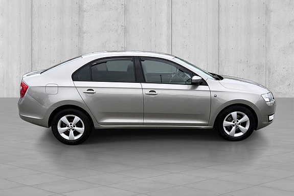Skoda Rapid 7 of 18