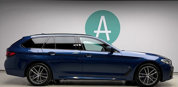 BMW 530e 3 of 5