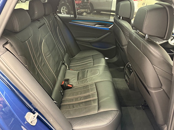 BMW 530e 12 of 30