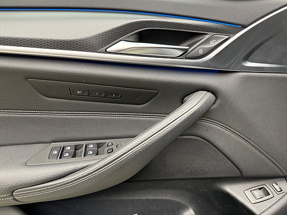 BMW 530e 19 of 30