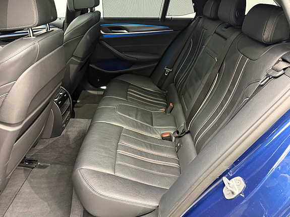 BMW 530e 15 of 30