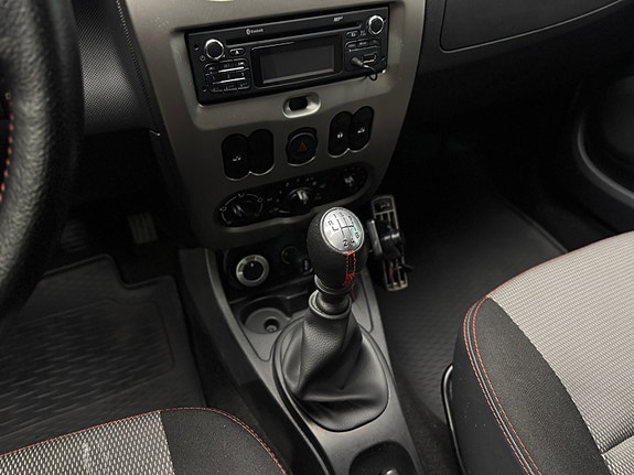 Dacia Duster 16 of 20