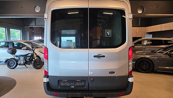 Ford Transit 5 of 5