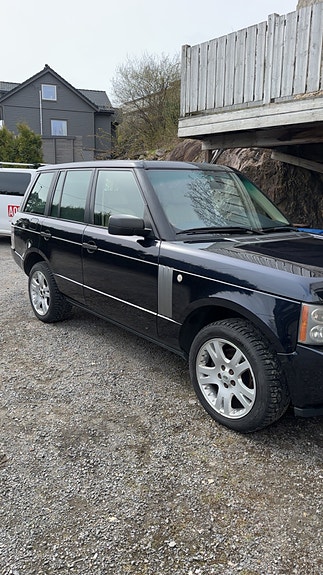 Land Rover Range Rover 2 of 5