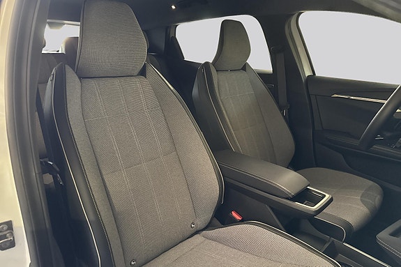 Renault Scenic E-Tech 17 of 17