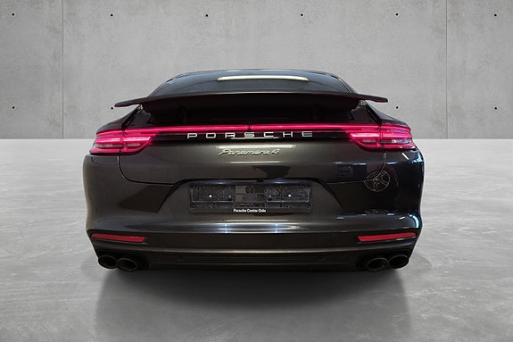 Porsche Panamera 5 of 5