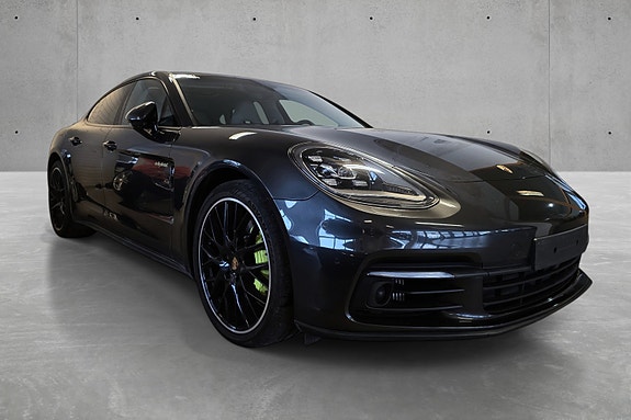 Porsche Panamera 2 of 5