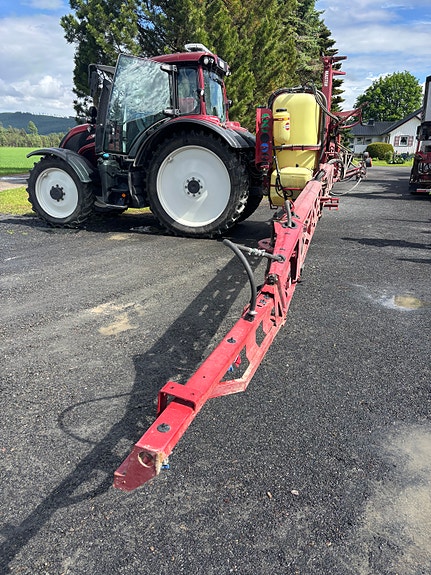 Hardi Master 1200l 15m bom 2009, kr 139 000,-