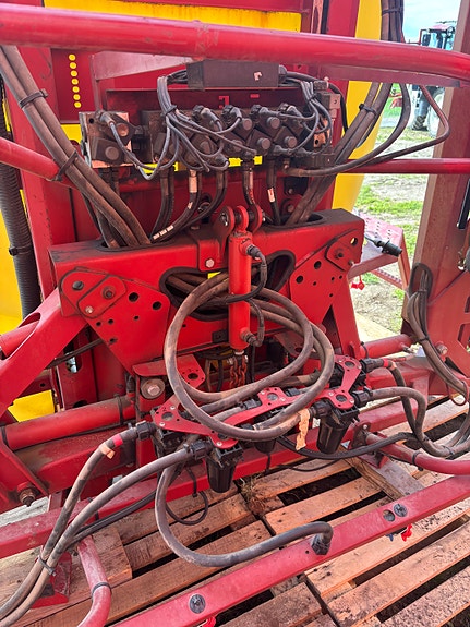 Hardi Master 1200l 15m bom 2009, kr 139 000,-