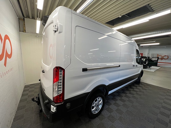 Ford Transit 4 of 5